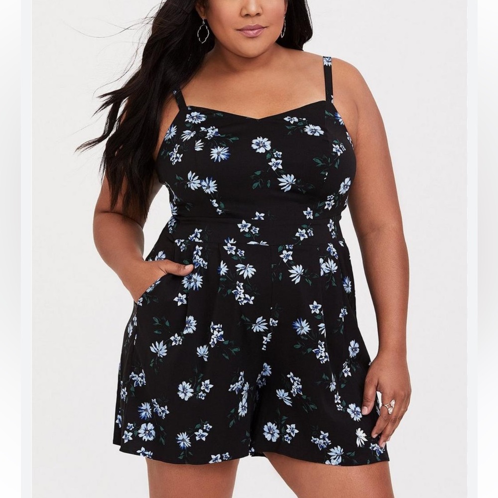 Torrid Challis Floral Spring Summer Black Romper Sz 1